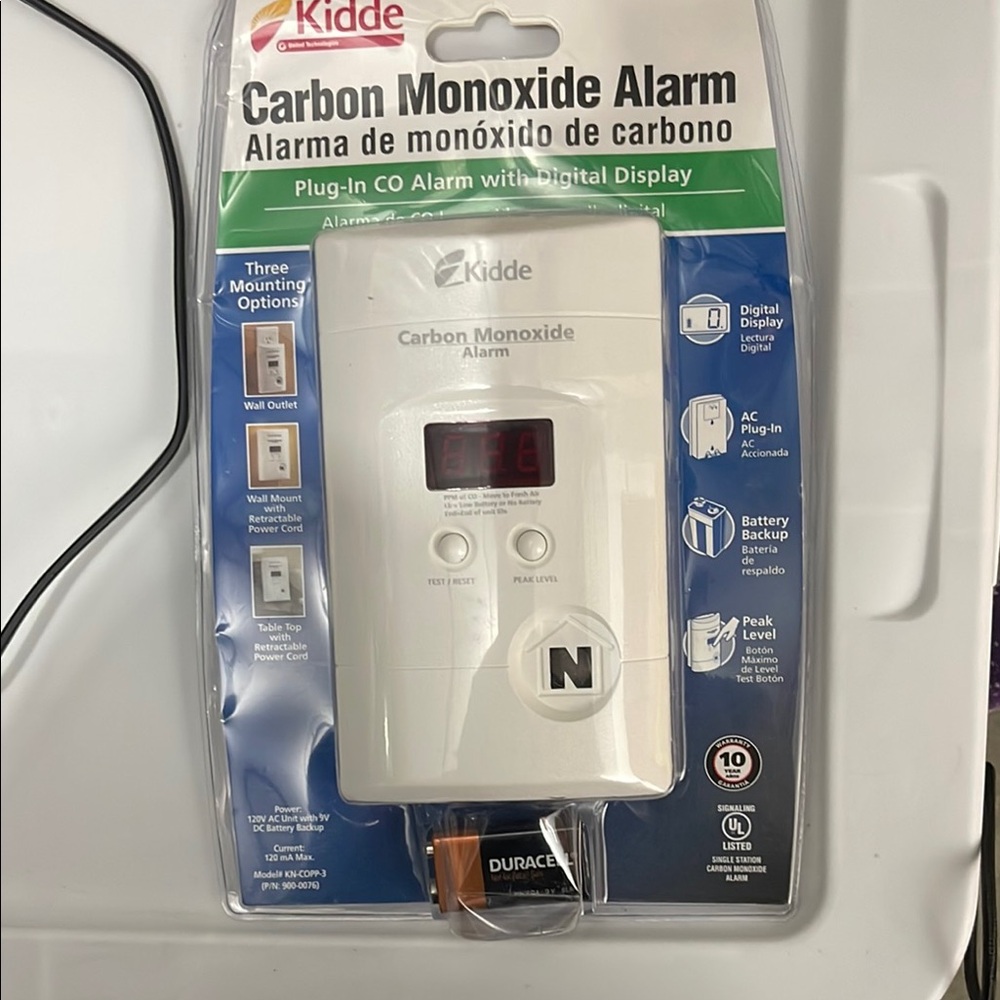 White Carbon Monoxide Alarm with Digital Display